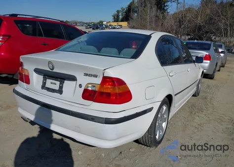 2004 BMW 325I z USA, uszkodzony, nr VIN WBAET37434NJ44199